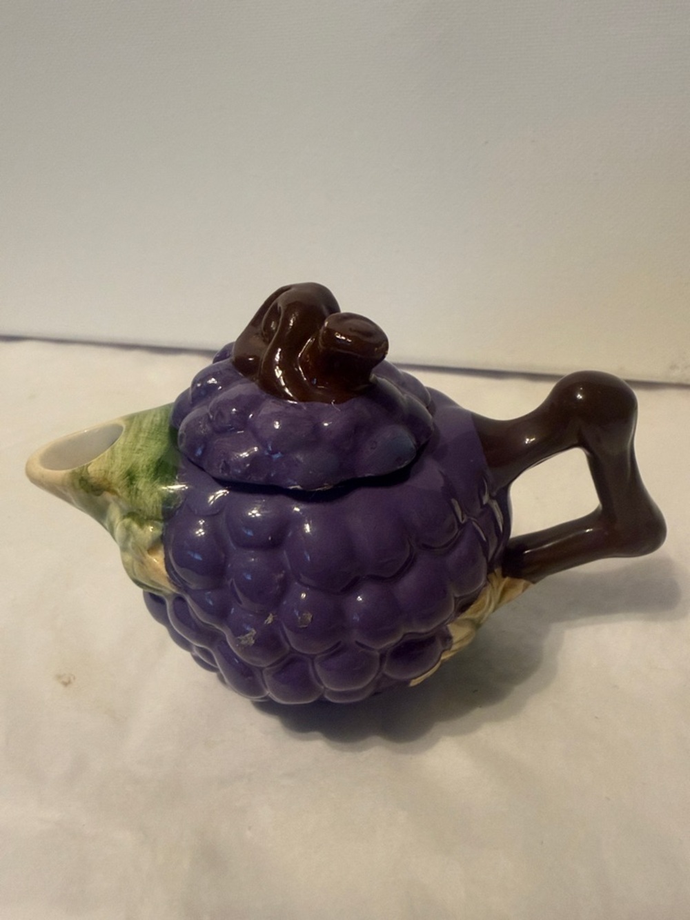 Purple Grape-Shaped Ceramic Teapot - Decorative Home Art